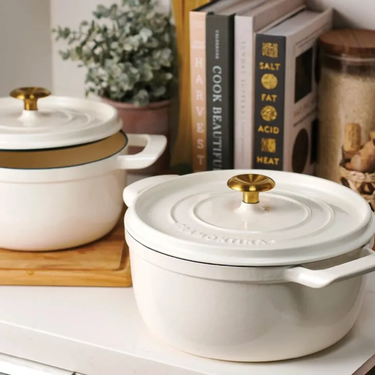 Ampezzo støpejernsgryte 3,7L white latte