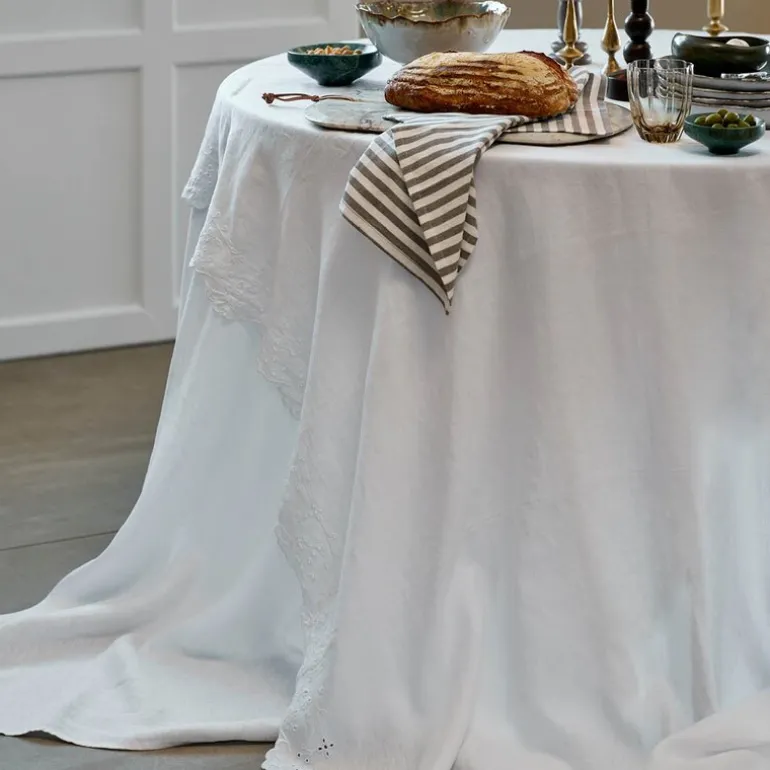 Anglaise duk 220x140 cm hvit