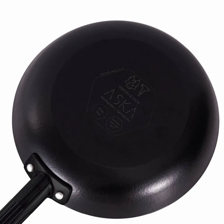 Aska støpejernspanne 24 cm svart