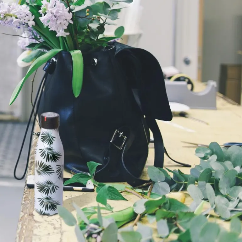 Bottle Up Design termoflaske 0,5L hvit/mørk grønn med blad