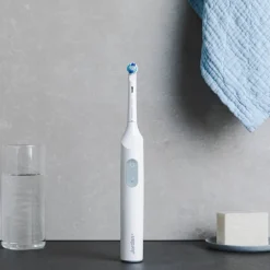 Clean Smile elektrisk tannbørste TB-100GY hvit