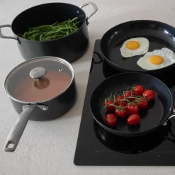 Element kasserolle keramisk med lokk 18 cm 3,7L svart