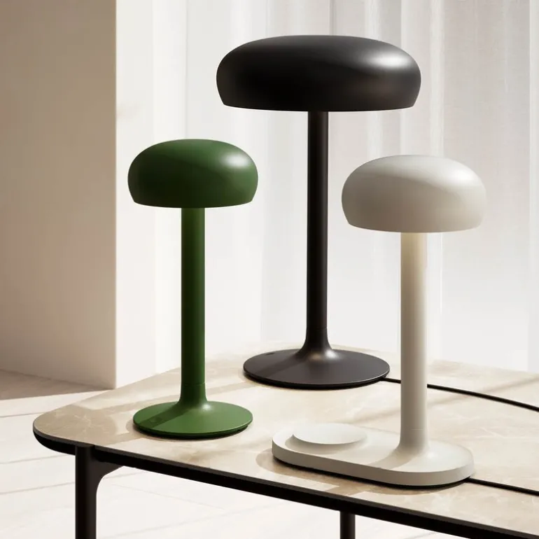 Emendo lampe med trådløs Qi-lader cloud
