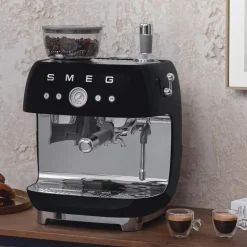 Espressomaskin EGF03 2,4L m/kaffekvern svart