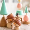 Flurry snømann trefigur 8 cm sapele/lønn
