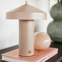 Hatto bordlampe 18x24,5 cm Clay
