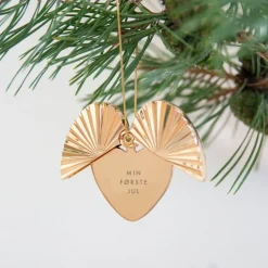 Hjerteåpner julepynt 7x7 cm Min Første jul gullbelagt