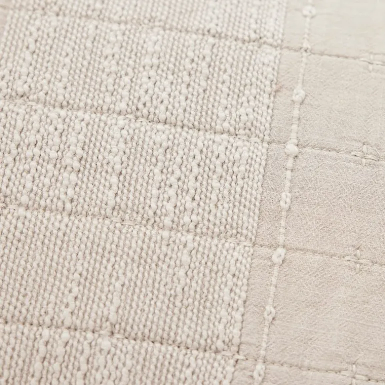 Isadora sengeteppe 260x240 cm sand