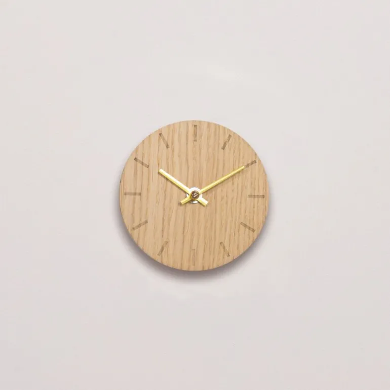 Light Oak klokke 12 cm lys eik m/gull viser