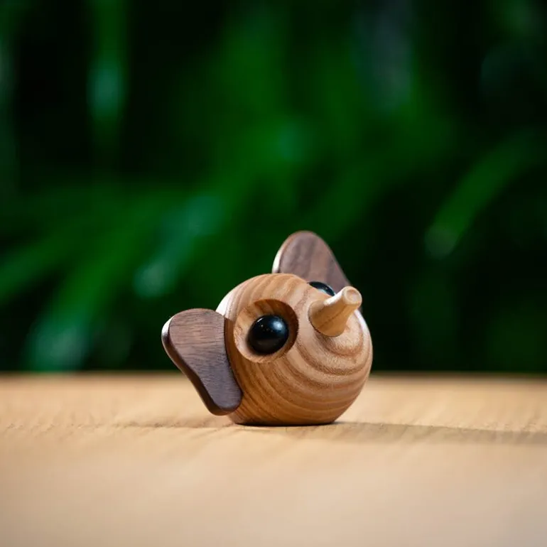 Louis elefant trefigur 5 cm valnøtt/ask