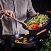 Mandala wok 24 cm svart