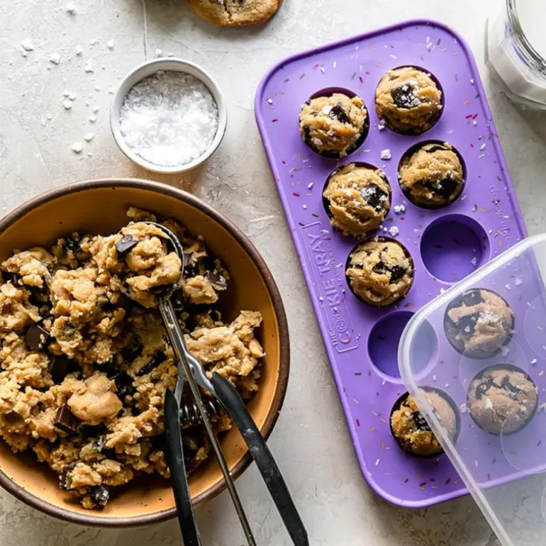 Matoppbevaring og lokk i silikon cookie tray 10x25 ml 2 stk lilla