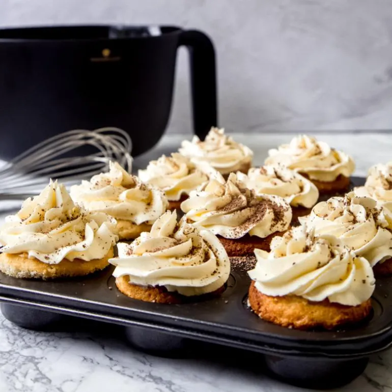 Muffinsform for 12 muffins 35x27 cm grå