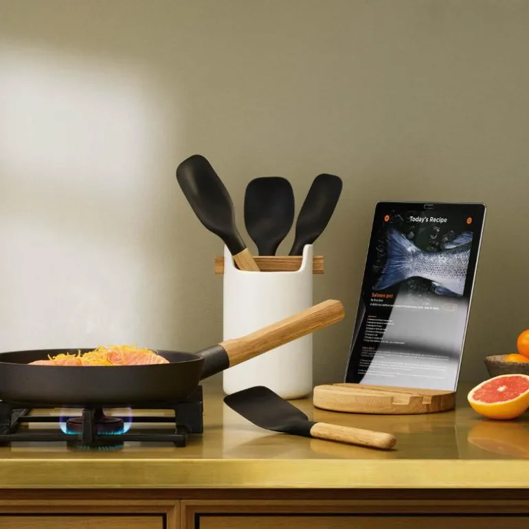 Nordic Kitchen stekespade