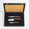 Ostebrett med 3 kniver bambus/oliventre