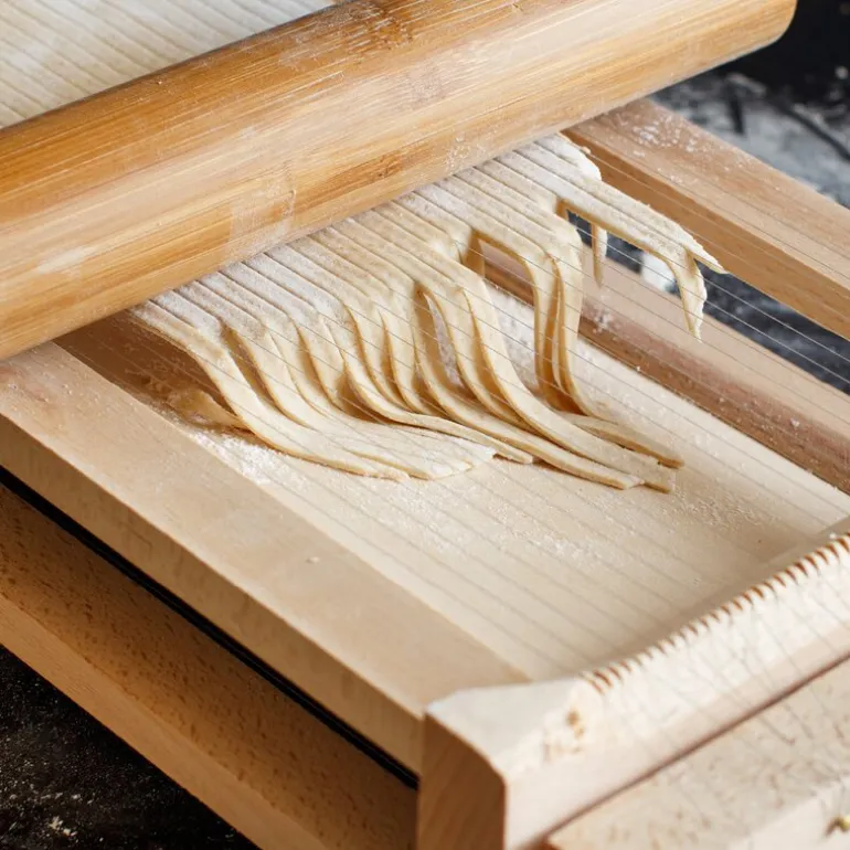 Pastamaskin chitarra m/kjevle tre