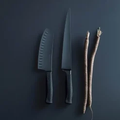 Performer santokukniv 17 cm svart