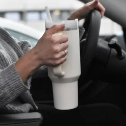 Quencher tumbler 1,18L cream