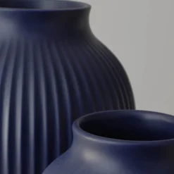 Ripple vase 20 cm matt mørk blå