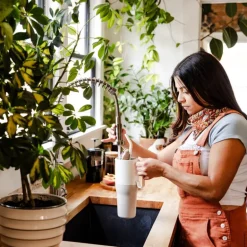 Rise Tumbler 77 cl med sugerør Barely Blue