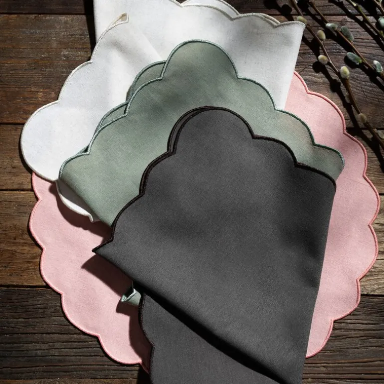 Scallopped dekkebrikke 2 stk 36 cm pudderrosa