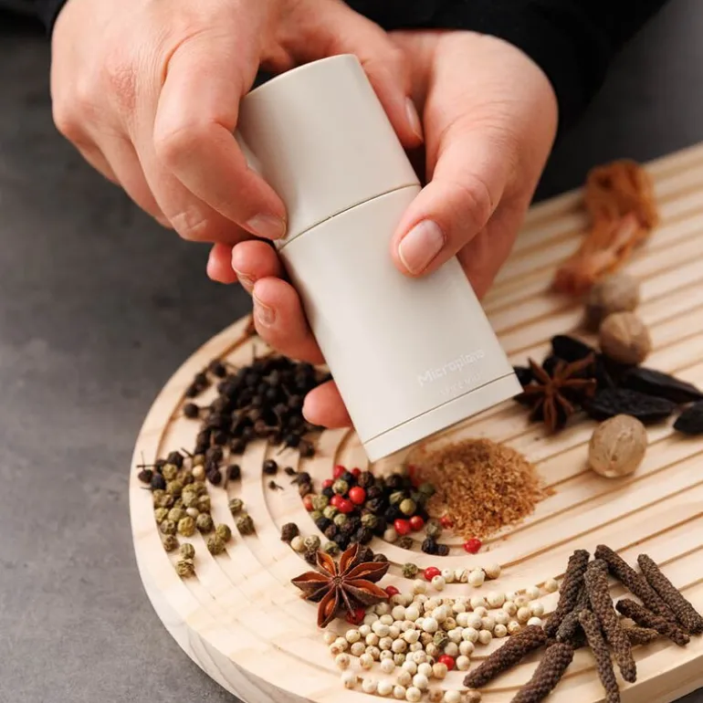 Spice Mill krydderkvern 12 cm cashmere beige