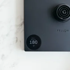 Stagg EKG Pro vannkoker med termostat 0,9L matt svart/valnøtt