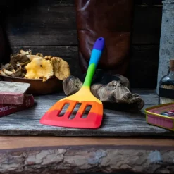 Stekespade perforert silikon 30 cm regnbuefarget