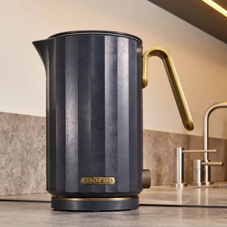 Striato vannkoker 1,5 L 1850W antrasittgrå