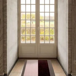 Stripes horisontal gulvmatte 90x60 cm bordeaux/rose/sand