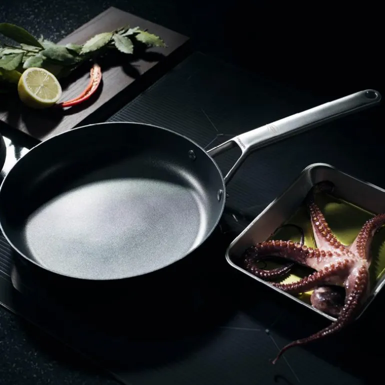Taiten stekepanne 26 cm svart