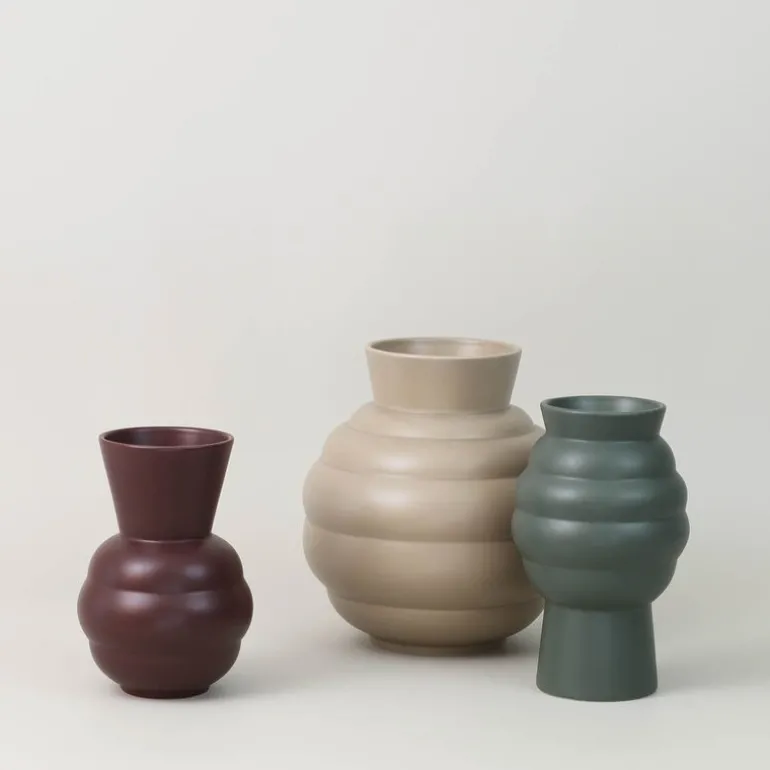 Tortus Archie vase No3 26,5 cm dark sand