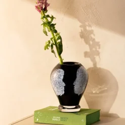 Vi Møtes vase 18 cm svart