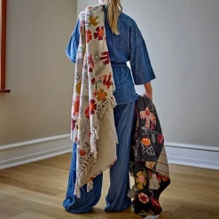 Vivielle pledd 160x130 cm blomster mørk