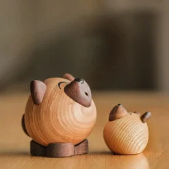 Wulf ulv trefigur 8 cm ask/valnøtt